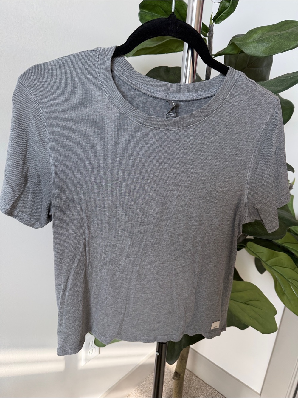 Vuori Gray Ribbed Short Sleeve Tee